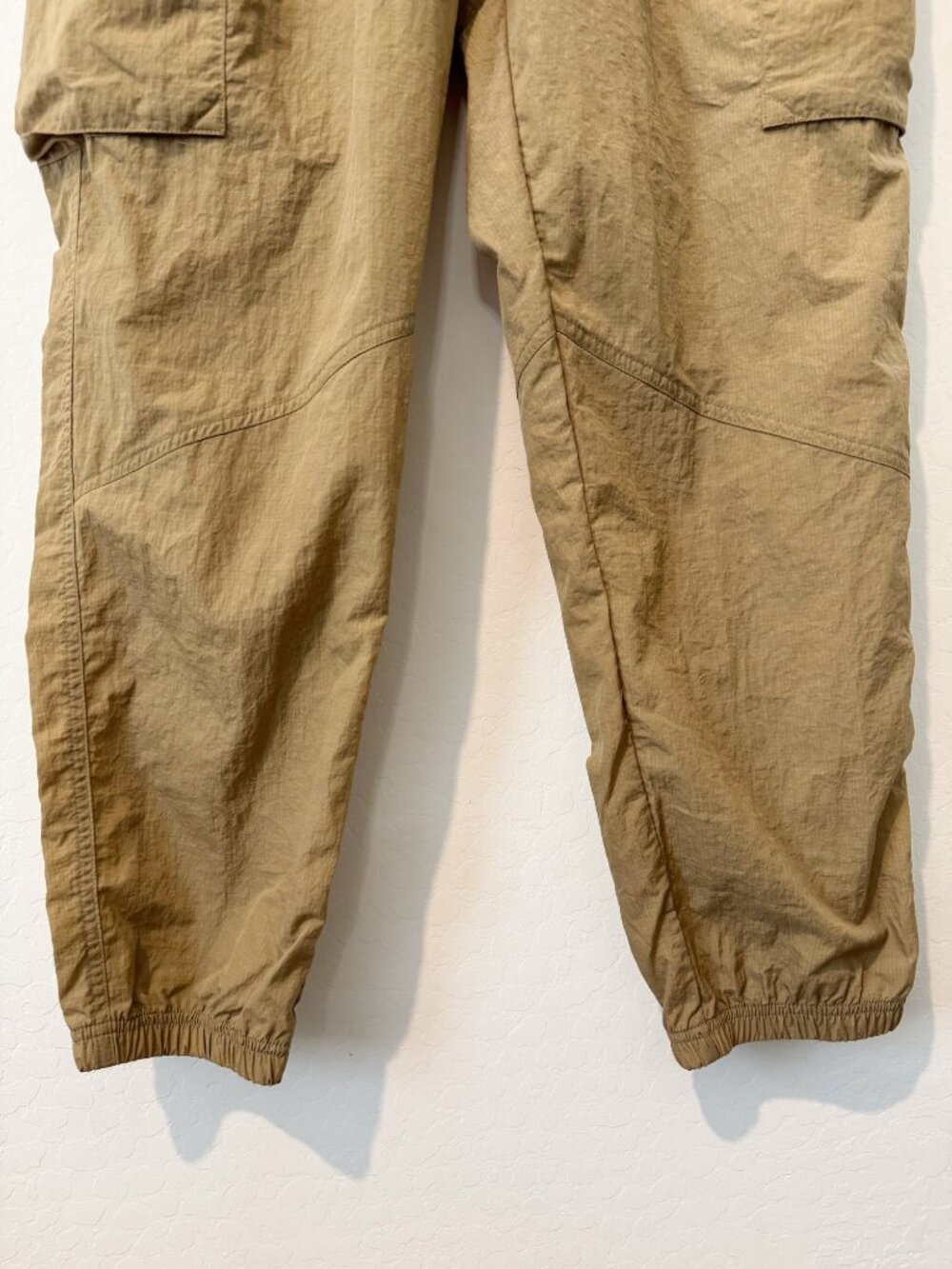 prAnA Crossback Jogger Size Medium Tan High Rise Elastic Cargo Gorpcore Indie - Picture 6 of 13